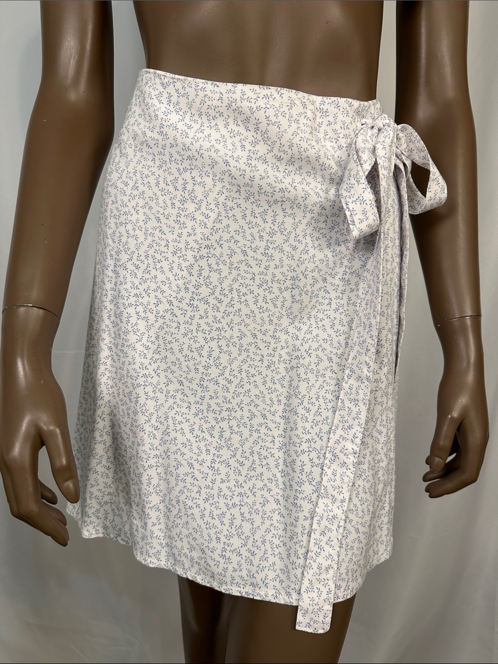 Brandy Melville John Galt Wrap Skirt | EUC